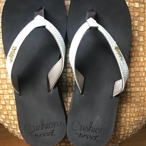 Cushion reef flip flops - Picture 2 of 3